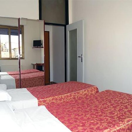 Hotel Virgilio Милан Экстерьер фото